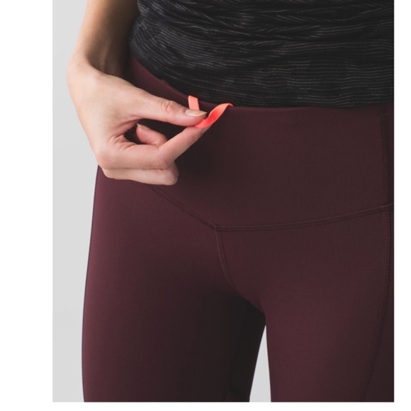LULULEMON All Meshed Up 7/8 Tight Bordeaux Drama/Flash Light Size 2 - Picture 5 of 15